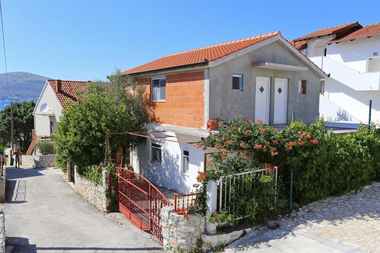 Apartments By The Sea Okrug Gornji, Ciovo - 1111 Trogir Exterior photo